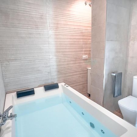 סביליה Acogedor Estudio En Triana Con Jacuzzi Y Wifi מראה חיצוני תמונה