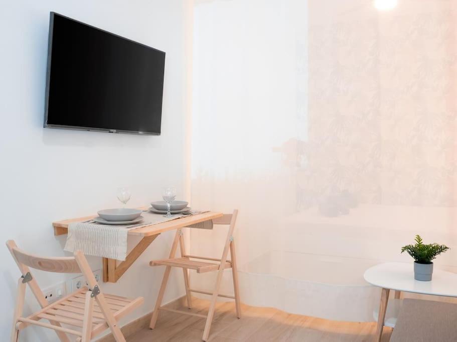 סביליה Acogedor Estudio En Triana Con Jacuzzi Y Wifi מראה חיצוני תמונה