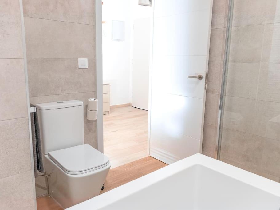 סביליה Acogedor Estudio En Triana Con Jacuzzi Y Wifi מראה חיצוני תמונה