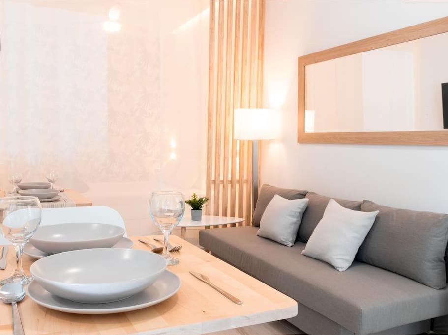 סביליה Acogedor Estudio En Triana Con Jacuzzi Y Wifi מראה חיצוני תמונה