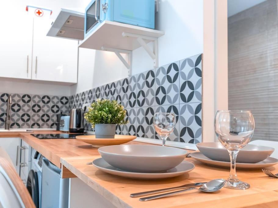 סביליה Acogedor Estudio En Triana Con Jacuzzi Y Wifi מראה חיצוני תמונה