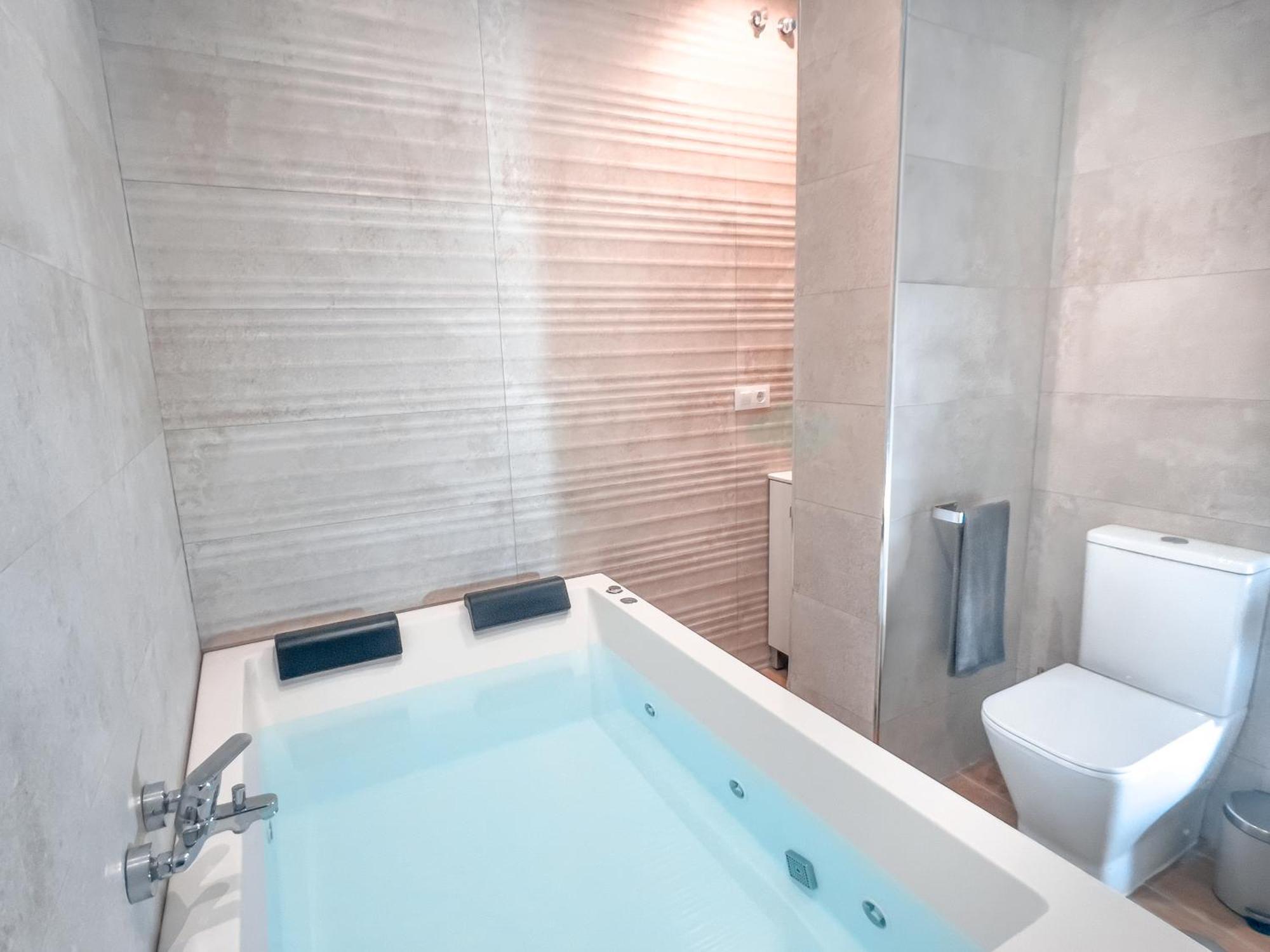 סביליה Acogedor Estudio En Triana Con Jacuzzi Y Wifi מראה חיצוני תמונה