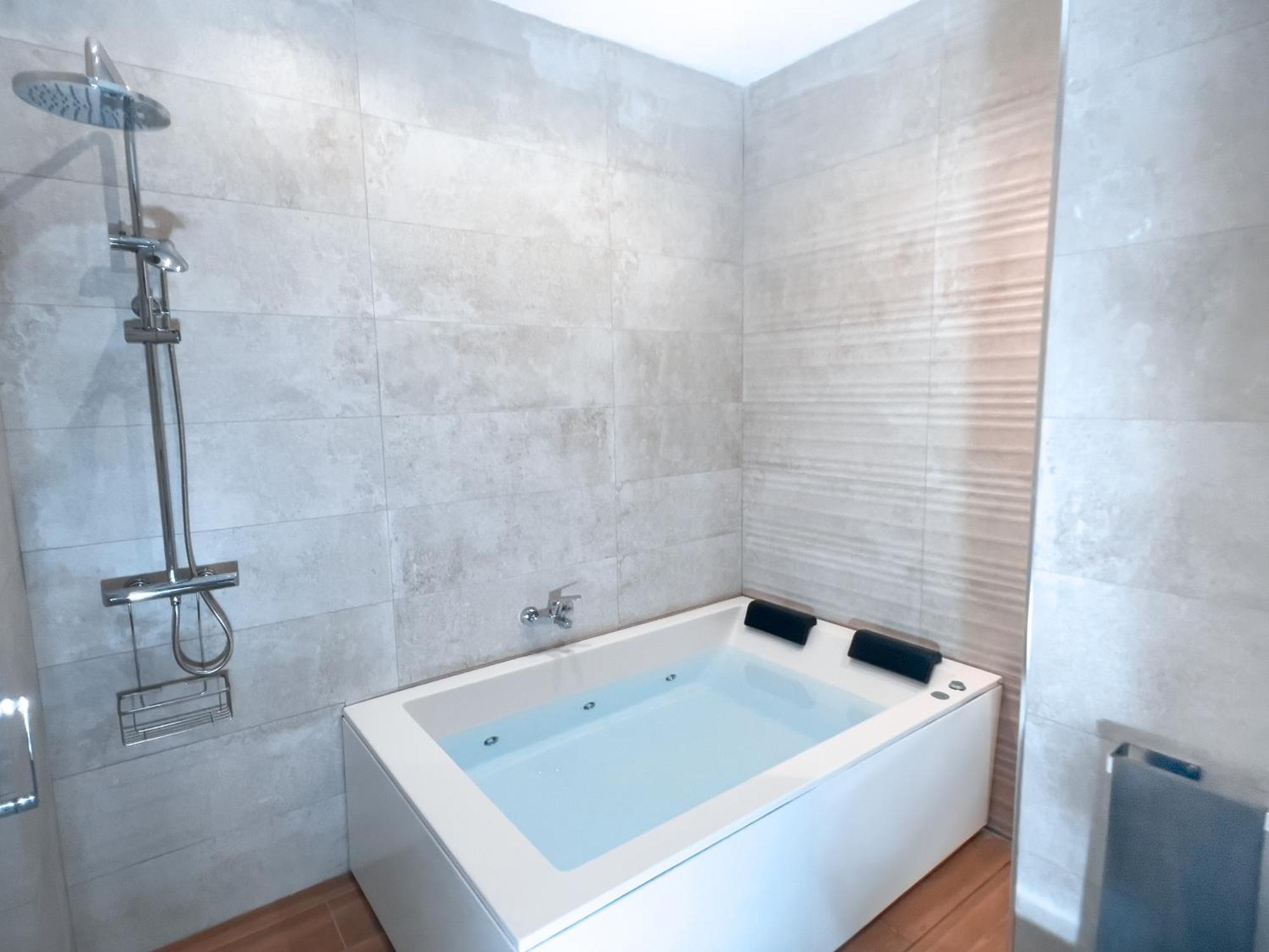 סביליה Acogedor Estudio En Triana Con Jacuzzi Y Wifi מראה חיצוני תמונה